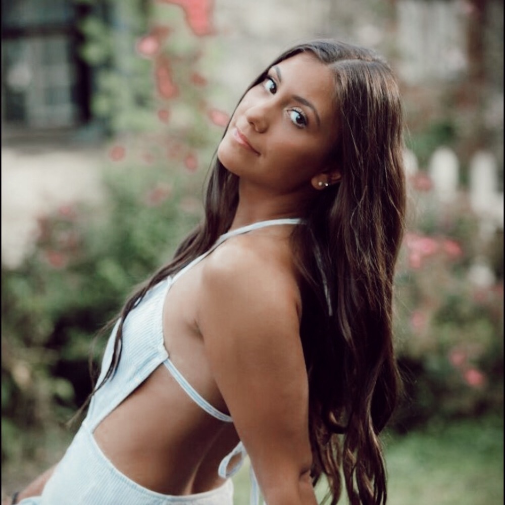 Meet your Posher, Hollyann